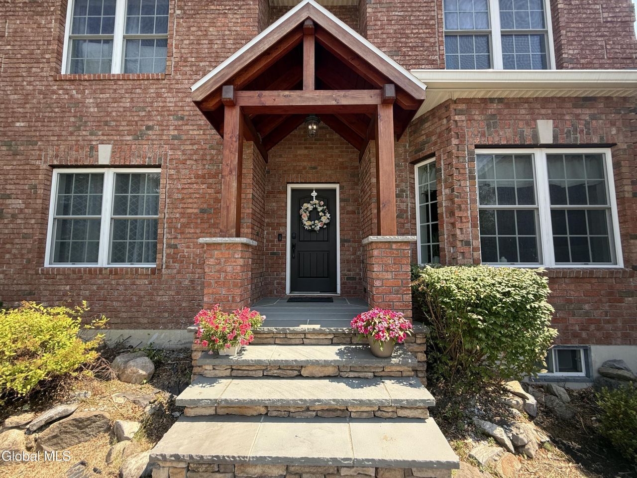 Queensbury, New York, 12804, United States, 4 Bedrooms Bedrooms, ,4 BathroomsBathrooms,Residential,For Sale,1908920