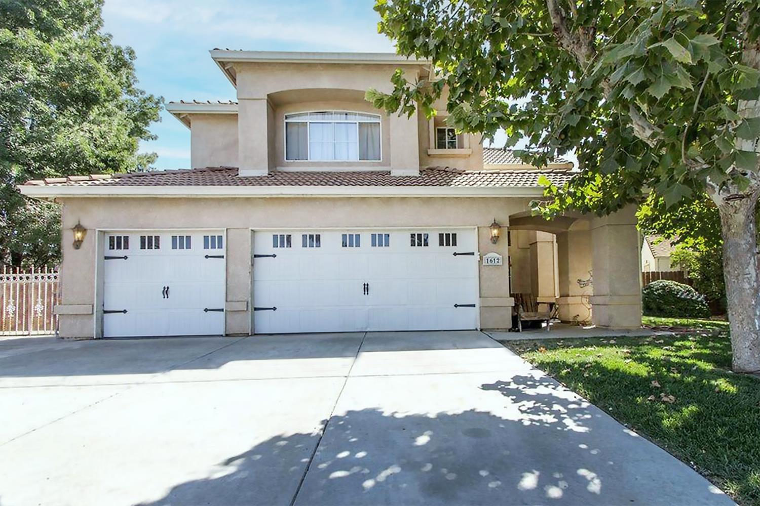 Gustine, California, 95322, United States, 4 Bedrooms Bedrooms, ,3 BathroomsBathrooms,Residential,For Sale,1975673