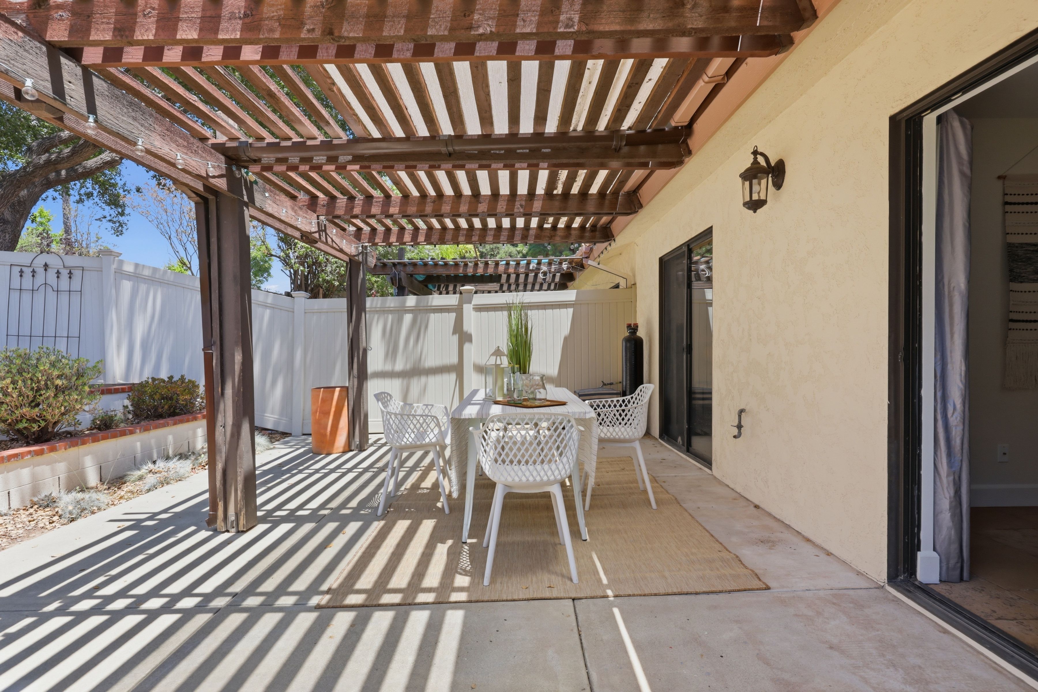  Charming End-Unit in Ojai - 物件實景