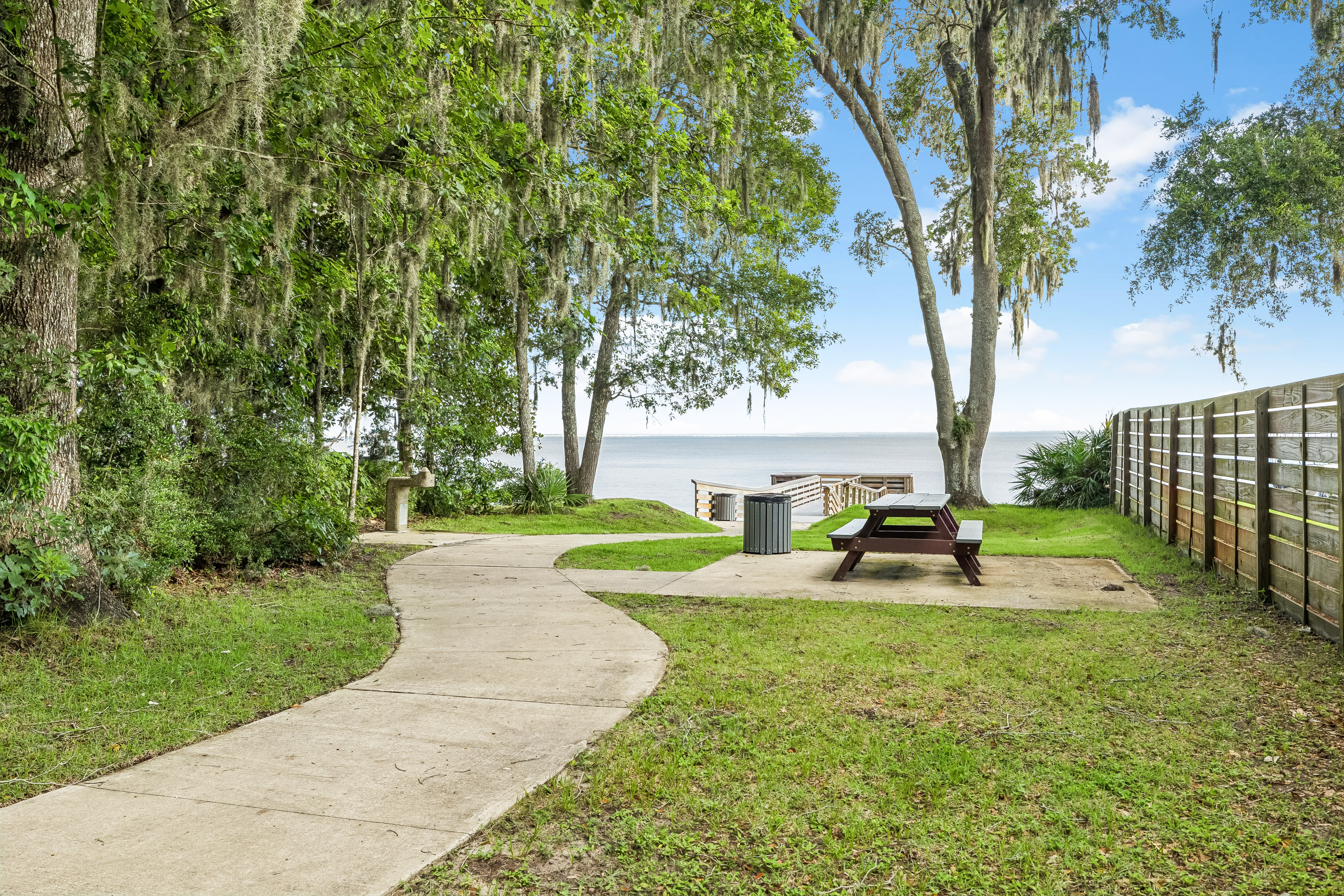  .25 Acre Lot in Daughettes of Point Washington - 物件實景