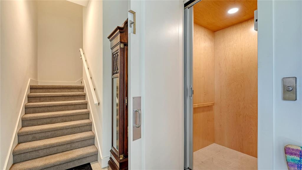 Sarasota, Florida, 34236, United States, 4 Bedrooms Bedrooms, ,4 BathroomsBathrooms,Residential,For Sale,1796766