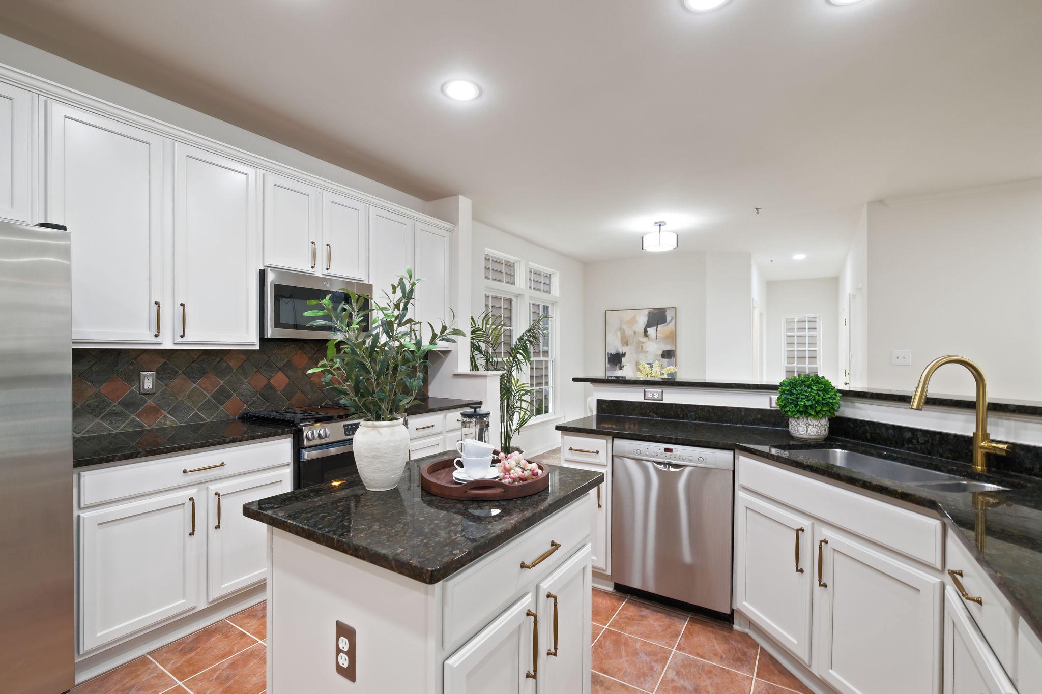  845 Lake Varuna Drive, Gaithersburg, MD, 20878 - 物件實景