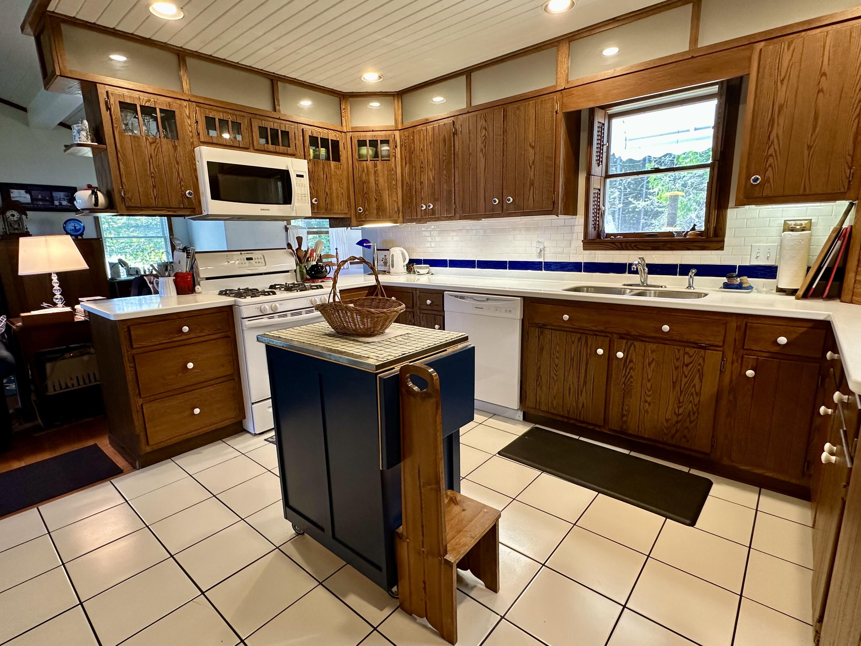 Ocqueoc, Michigan, 49759, United States, 2 Bedrooms Bedrooms, ,2 BathroomsBathrooms,Residential,For Sale,1925983