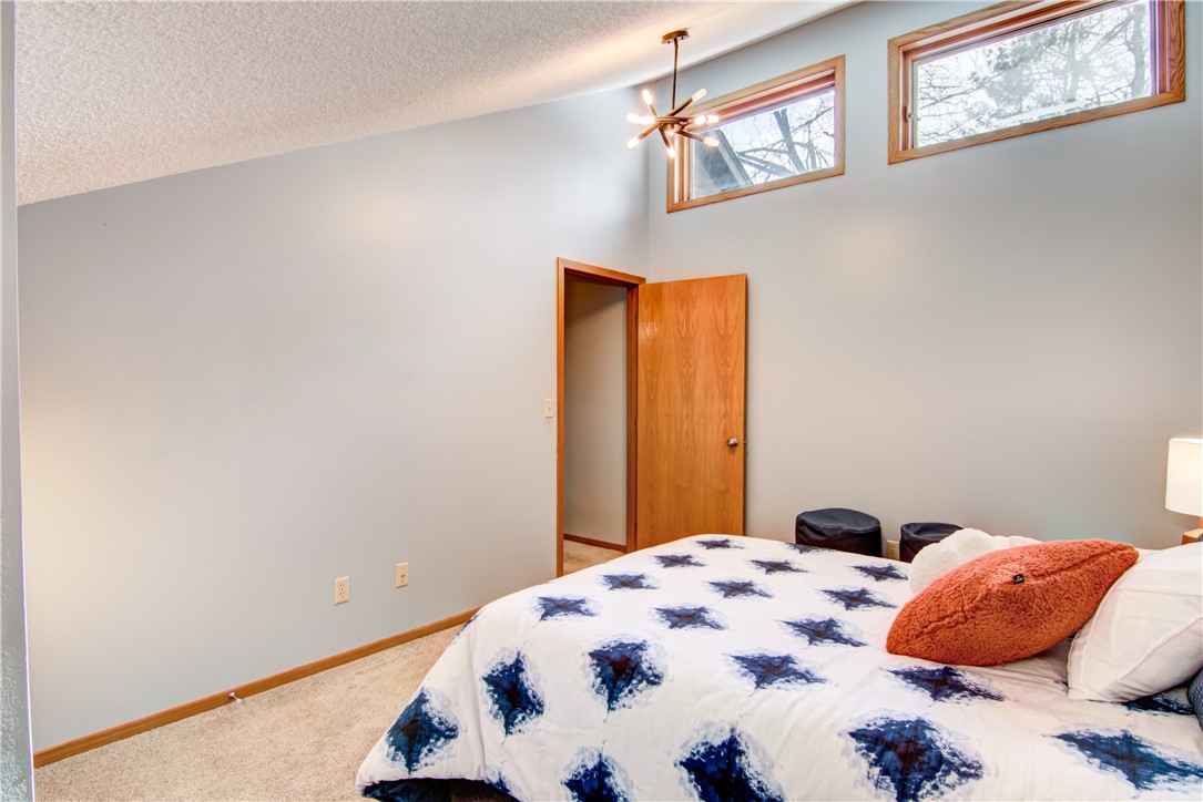Eau Claire, Wisconsin, 54701, United States, 5 Bedrooms Bedrooms, ,4 BathroomsBathrooms,Residential,For Sale,1841509
