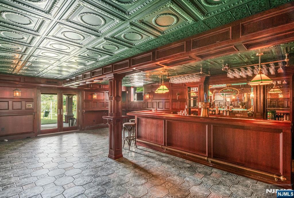 Franklin Lakes, New Jersey, 07417, United States, 6 Bedrooms Bedrooms, ,7 BathroomsBathrooms,Residential,For Sale,1903757