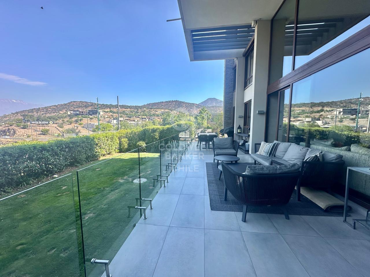 Lo Barnechea, Chile, 4 Bedrooms Bedrooms, ,4 BathroomsBathrooms,Residential,For Sale,1836906