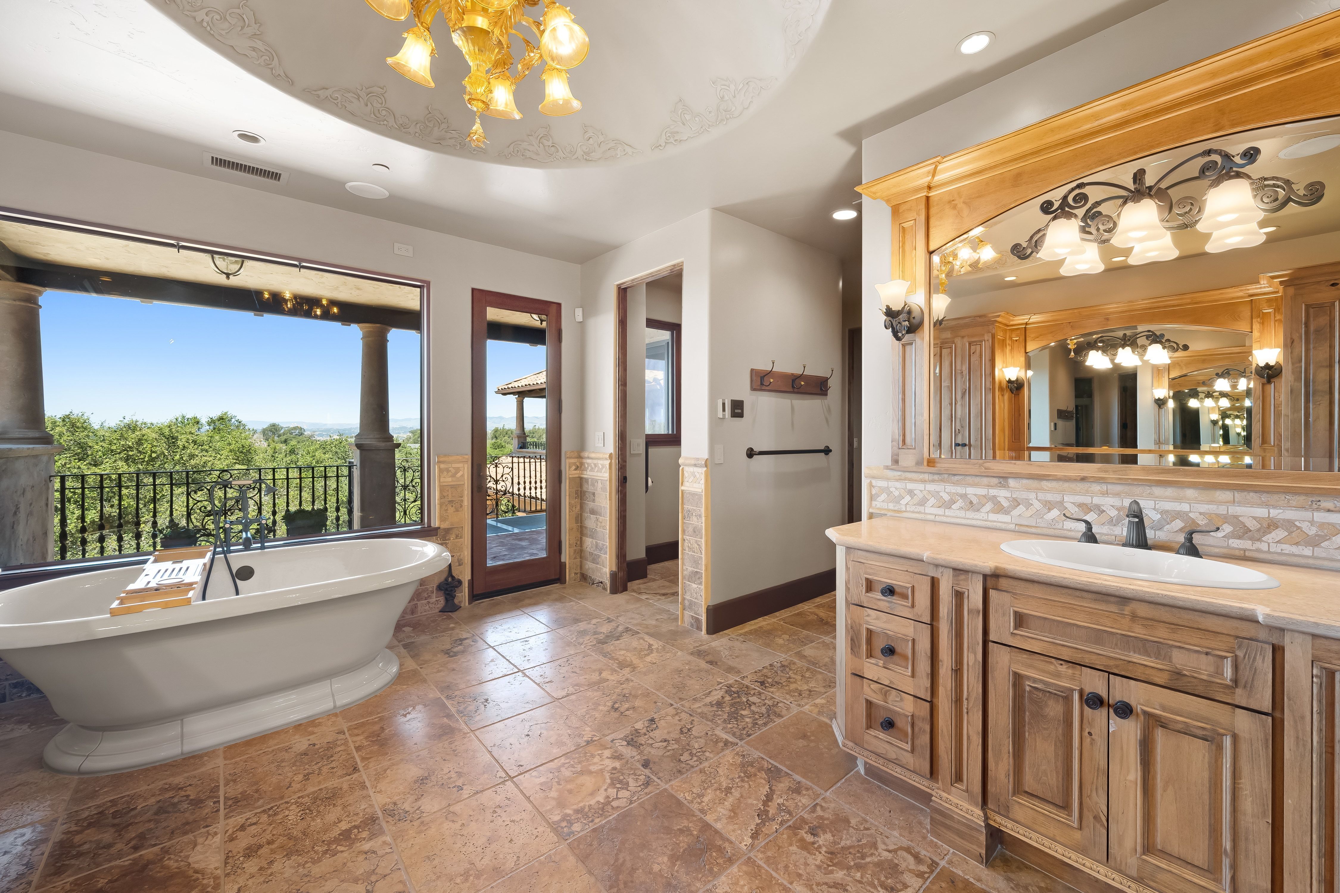  Tuscan Coastal Estate with Panoramic Ocean Views - 物件實景