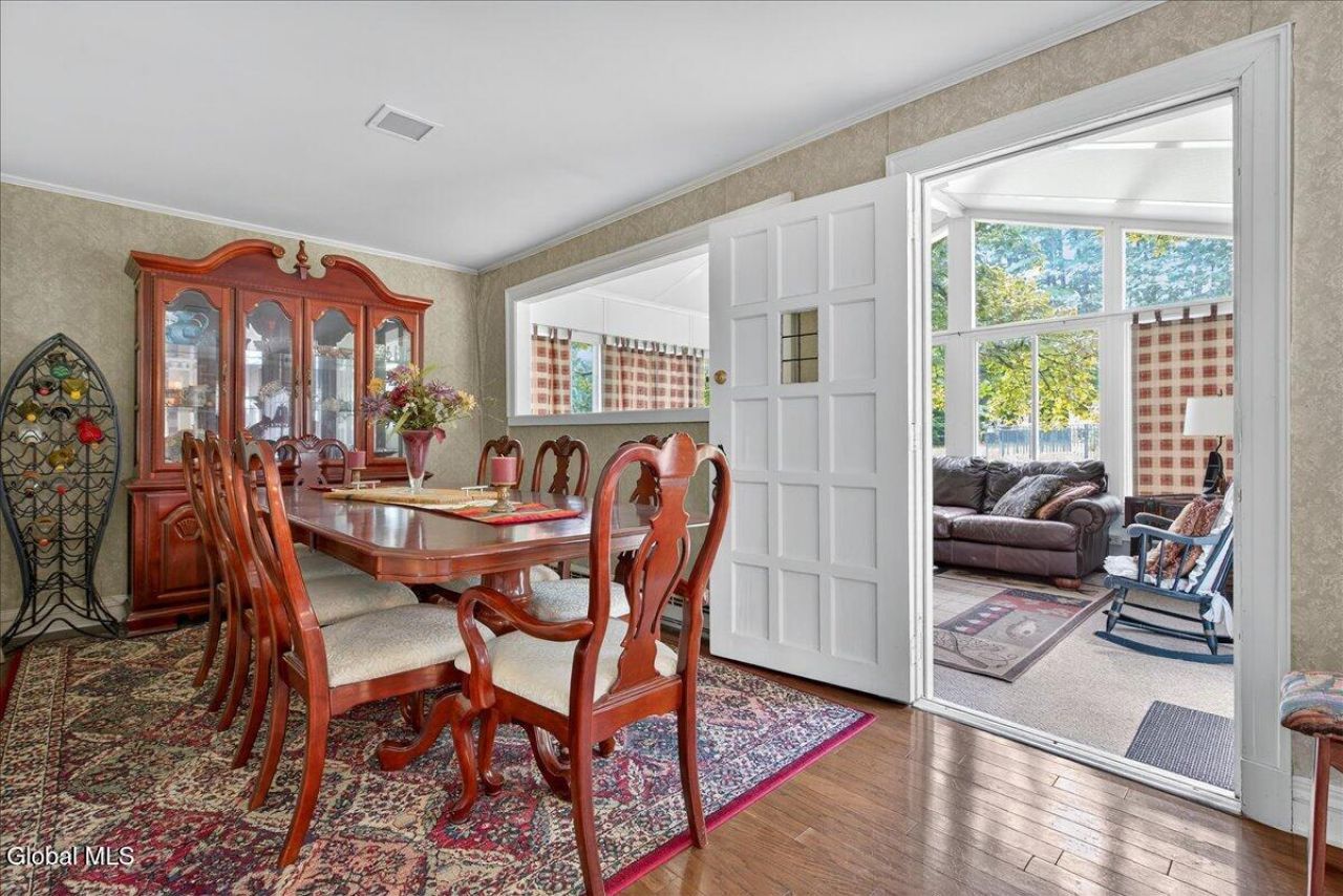 Schenectady, New York, 12309, United States, 5 Bedrooms Bedrooms, ,4 BathroomsBathrooms,Residential,For Sale,1938536