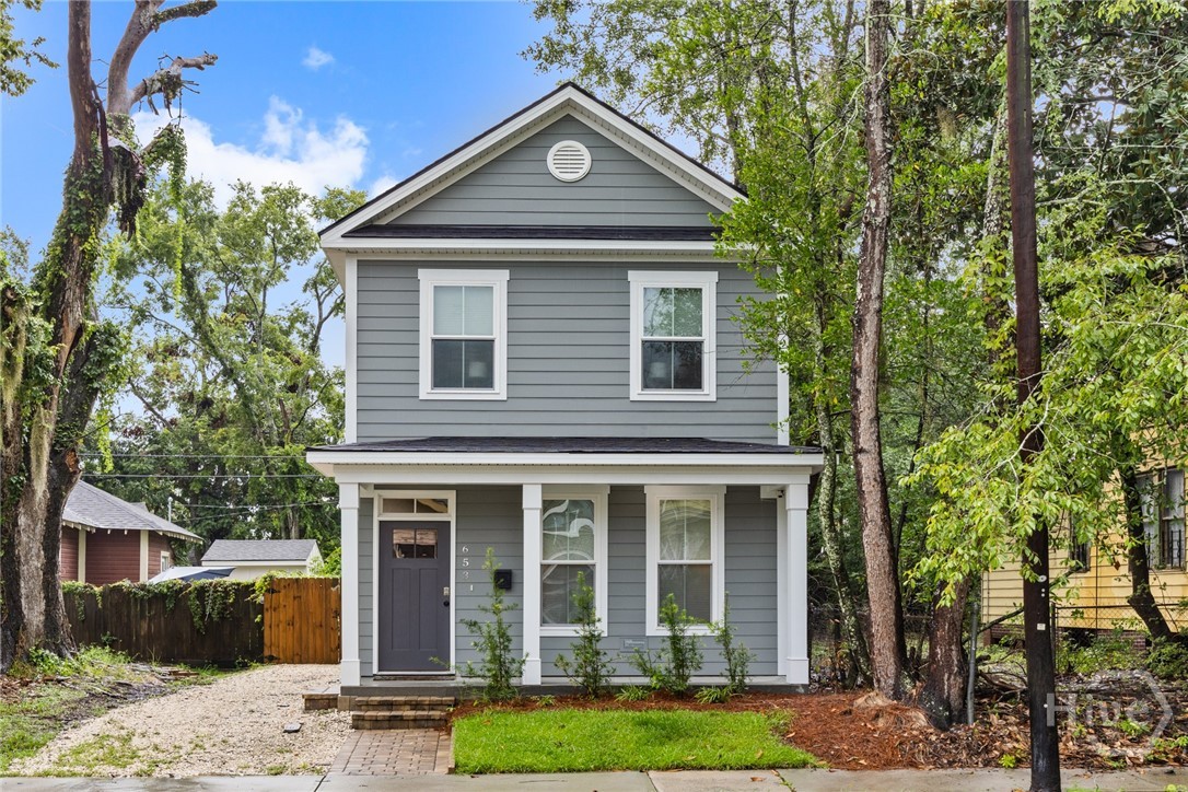 Savannah, Georgia, 31401, United States, 4 Bedrooms Bedrooms, ,3 BathroomsBathrooms,Residential,For Sale,1898819