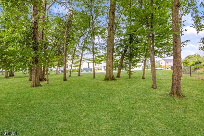 Fairfield Twp., New Jersey, 07004, United States, 3 Bedrooms Bedrooms, ,3 BathroomsBathrooms,Residential,For Sale,1923518