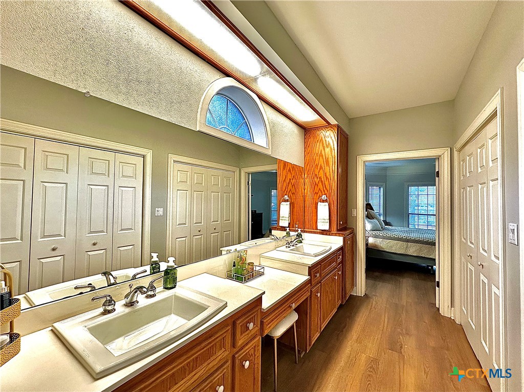 Victoria, Texas, 77904, United States, 4 Bedrooms Bedrooms, ,4 BathroomsBathrooms,Residential,For Sale,1989568