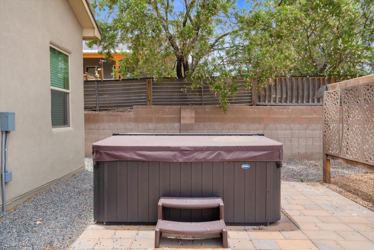 Rio Rancho, New Mexico, 87124, United States, 4 Bedrooms Bedrooms, ,4 BathroomsBathrooms,Residential,For Sale,1919636