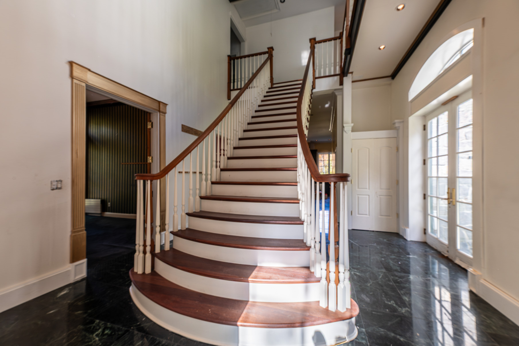  50 Grouse Lane - 物件實景