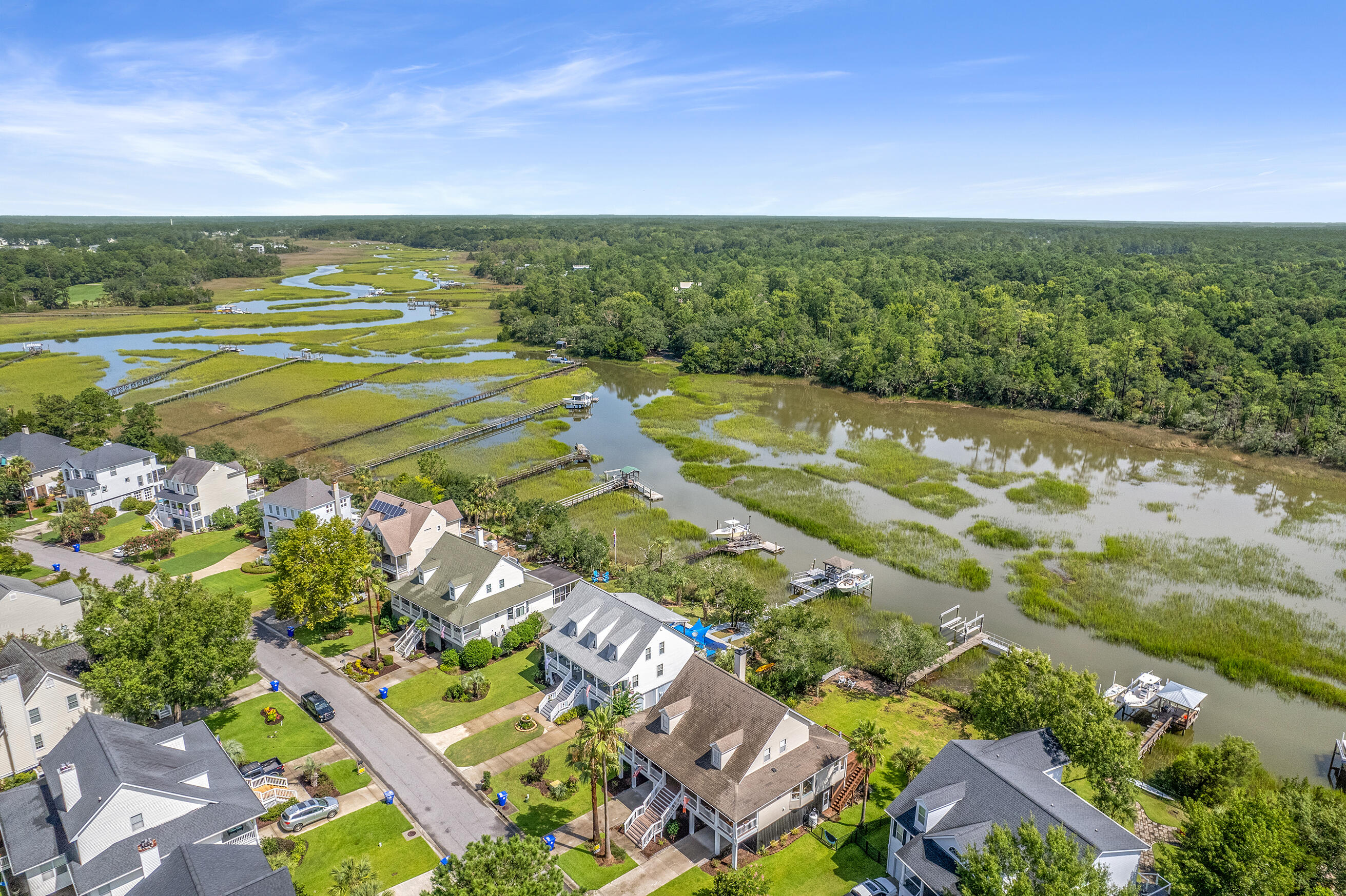 Mount Pleasant, South Carolina, 29466, United States, 3 Bedrooms Bedrooms, ,4 BathroomsBathrooms,Residential,For Sale,1798311