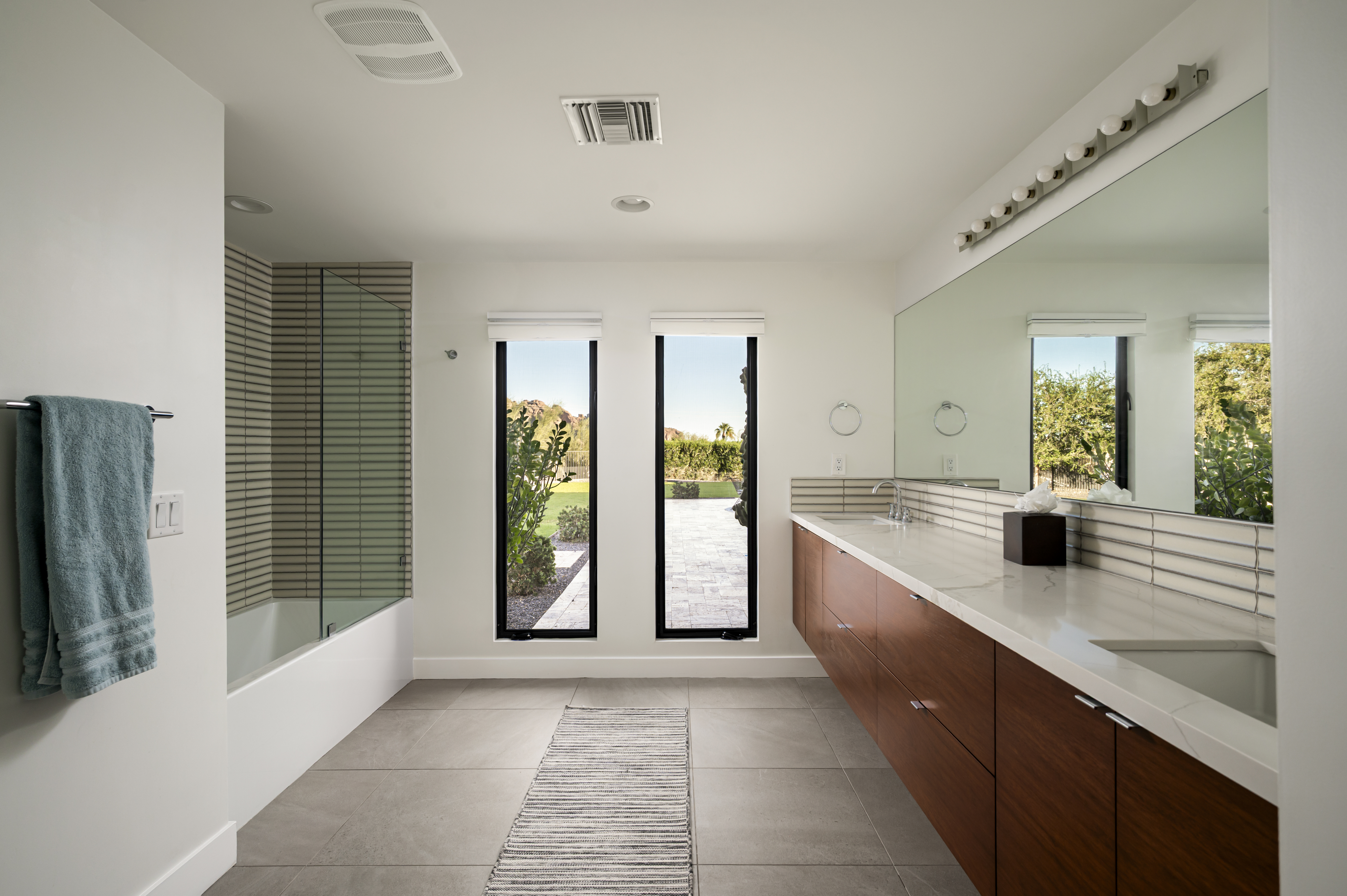  4020 E Sierra Vista Drive  Scottsdale, AZ - 物件實景