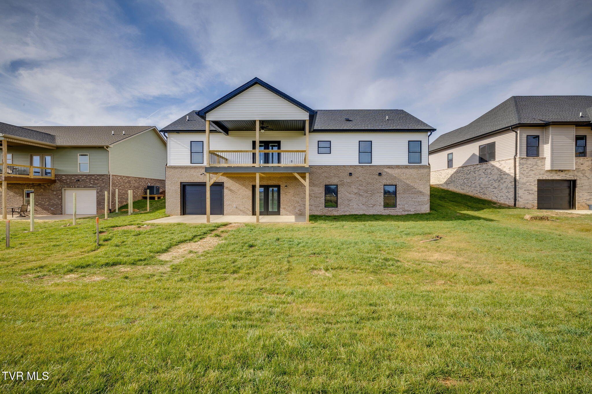 Jonesborough, Tennessee, 37659, United States, 4 Bedrooms Bedrooms, ,3 BathroomsBathrooms,Residential,For Sale,1974561