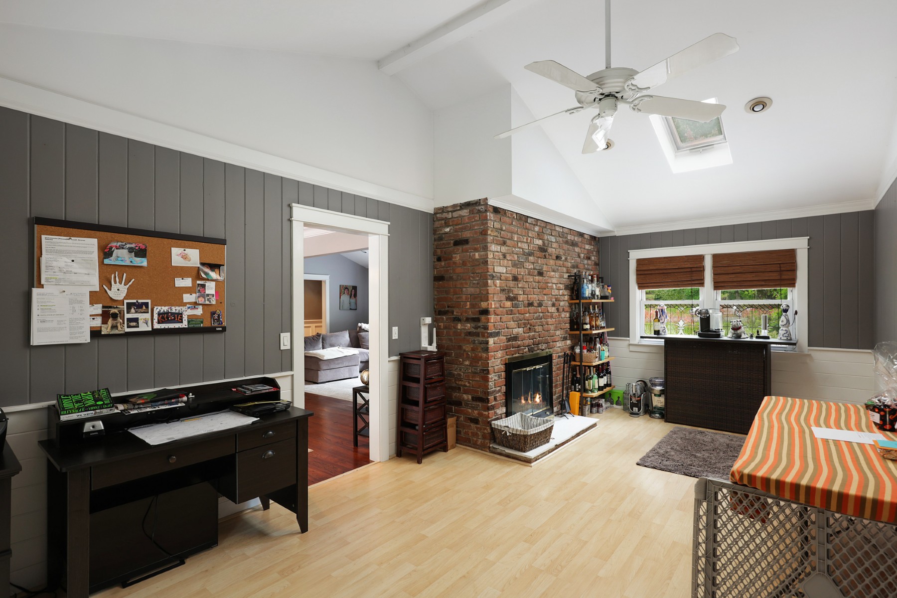  Inviting Ranch Home Offers Exceptional Indoor-Outdoor Entertainment Spaces - 物件實景