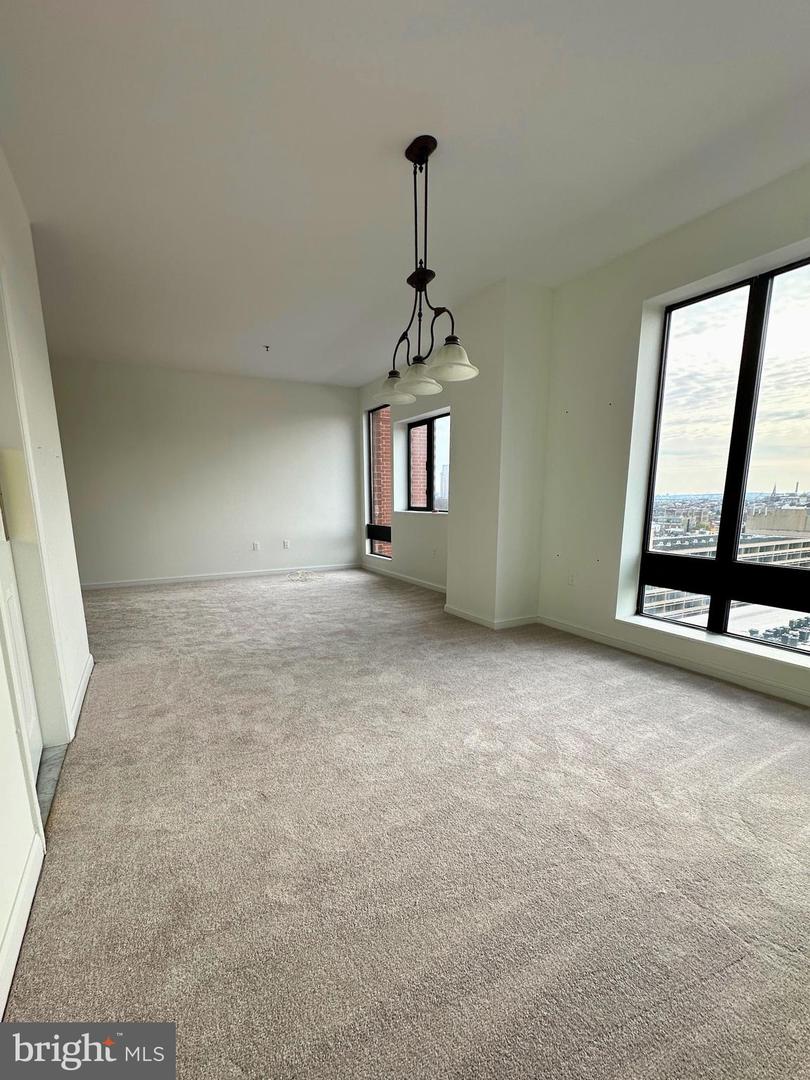 Baltimore, Maryland, 21202, United States, 3 Bedrooms Bedrooms, ,6 BathroomsBathrooms,Residential,For Sale,2002254