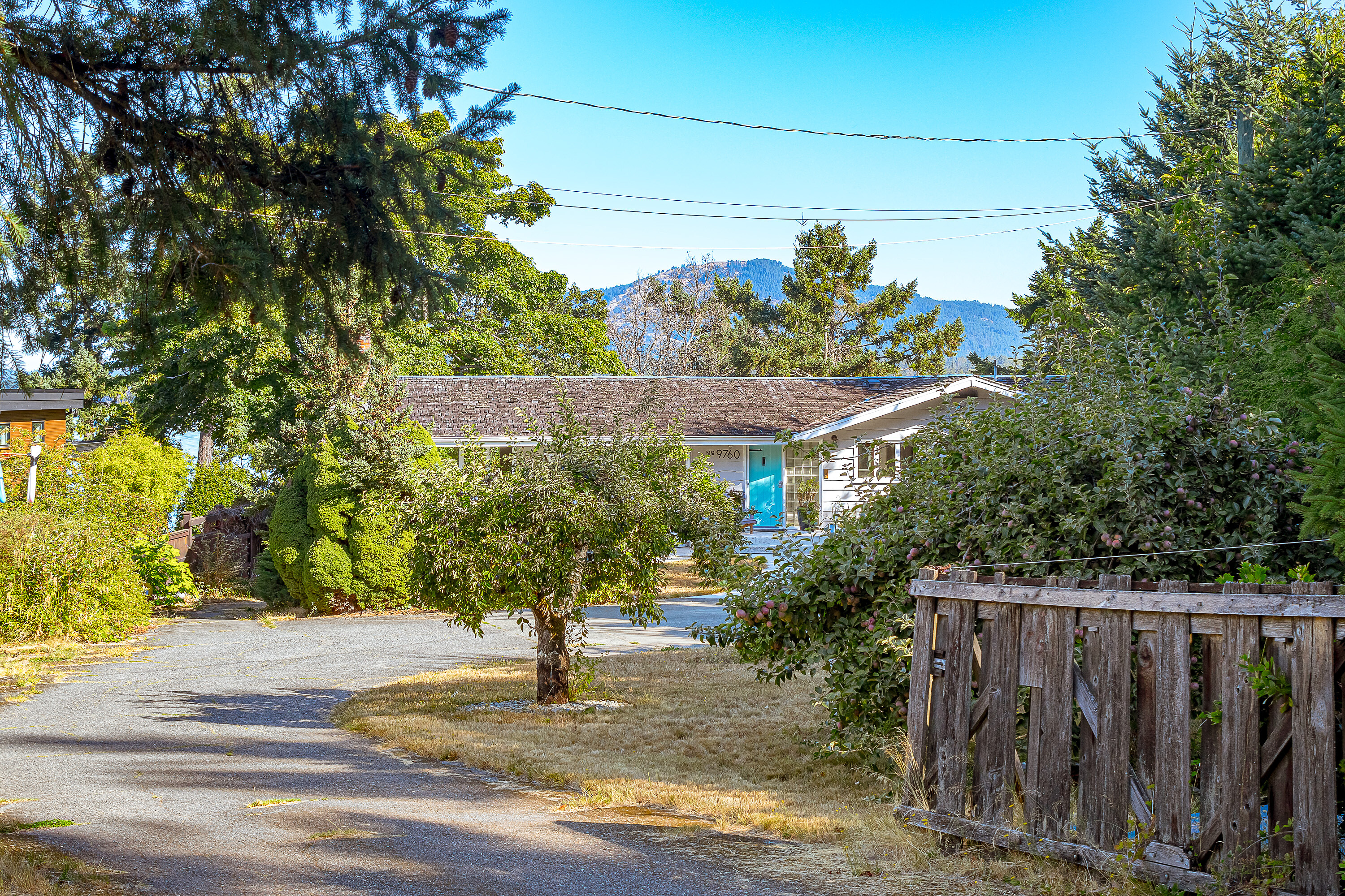  Prime Waterfront Home - 物件實景