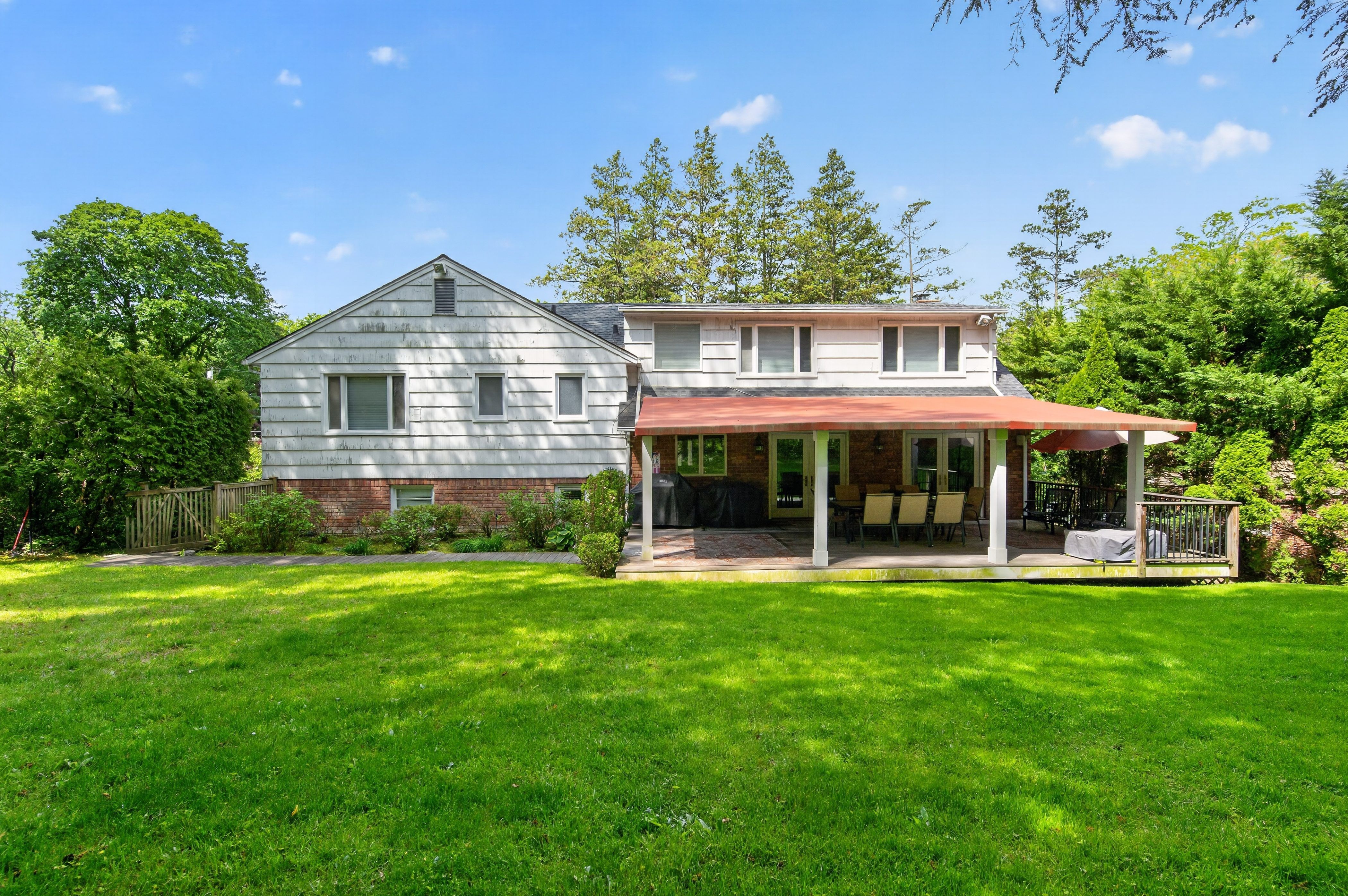  112 The Intervale, Roslyn Estates, NY 11576 - 物件實景