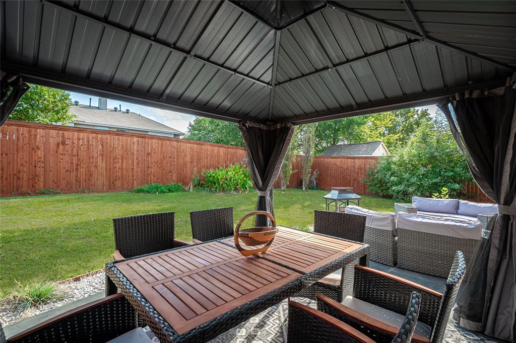 Denton, Texas, 76210, United States, 5 Bedrooms Bedrooms, ,3 BathroomsBathrooms,Residential,For Sale,1972740