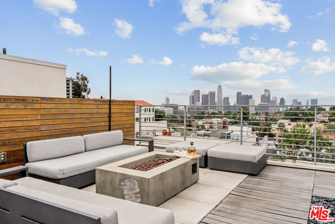 Los Angeles, California, 90026, United States, 3 Bedrooms Bedrooms, ,4 BathroomsBathrooms,Residential,For Sale,1829395