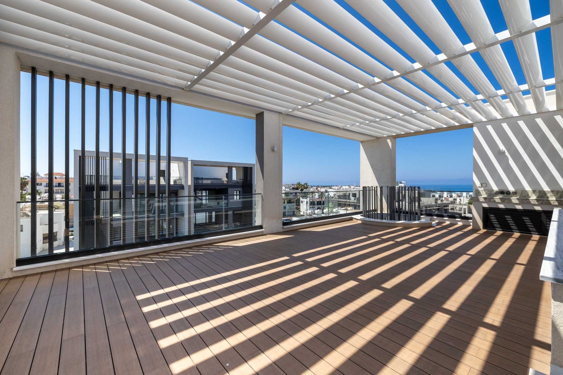  Sea-View Penthouse with Private Roof Garden in Tombs of the Kings, Pafos - 物件實景