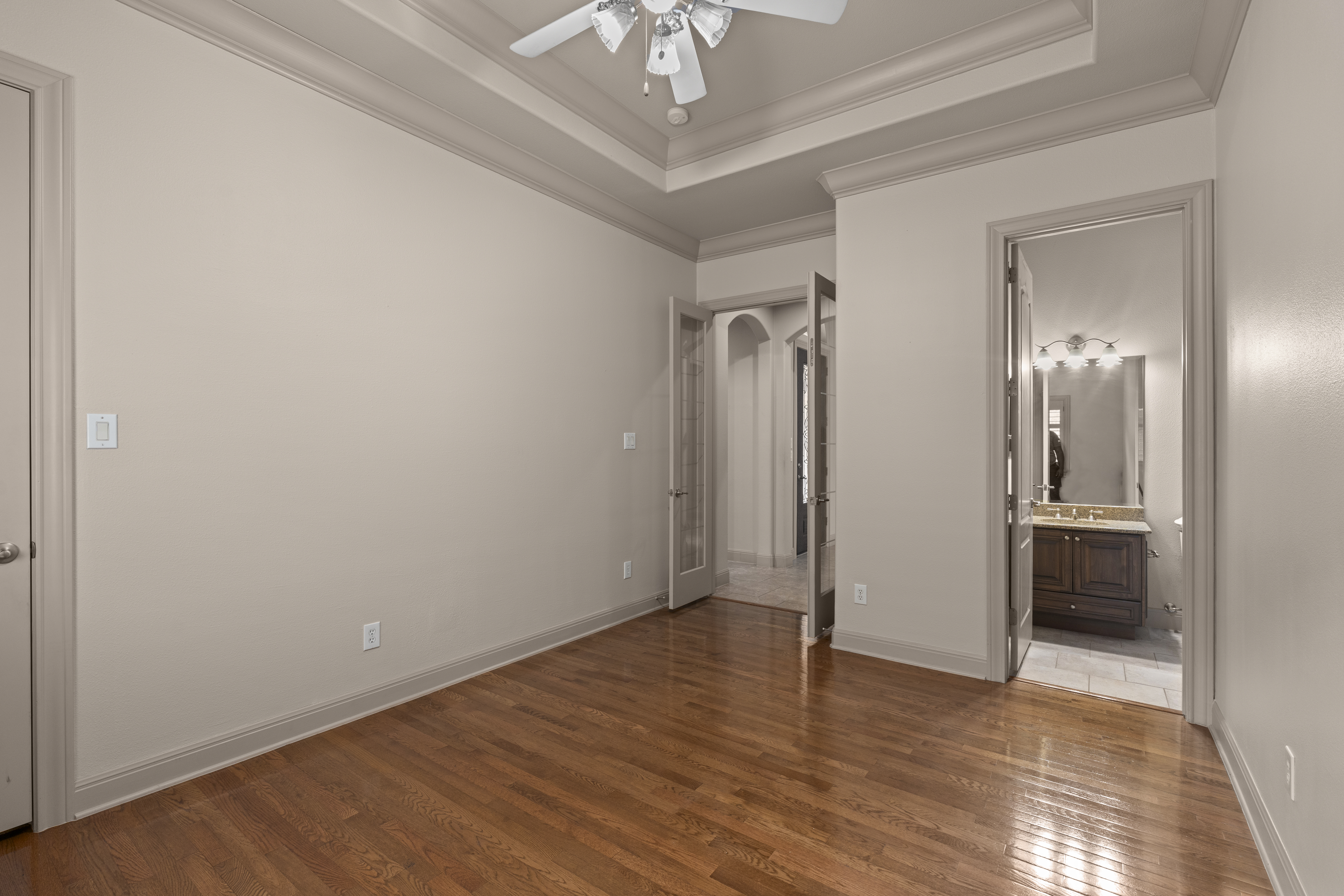  Stunning Single-Story Retreat on Greenbelt - 物件實景