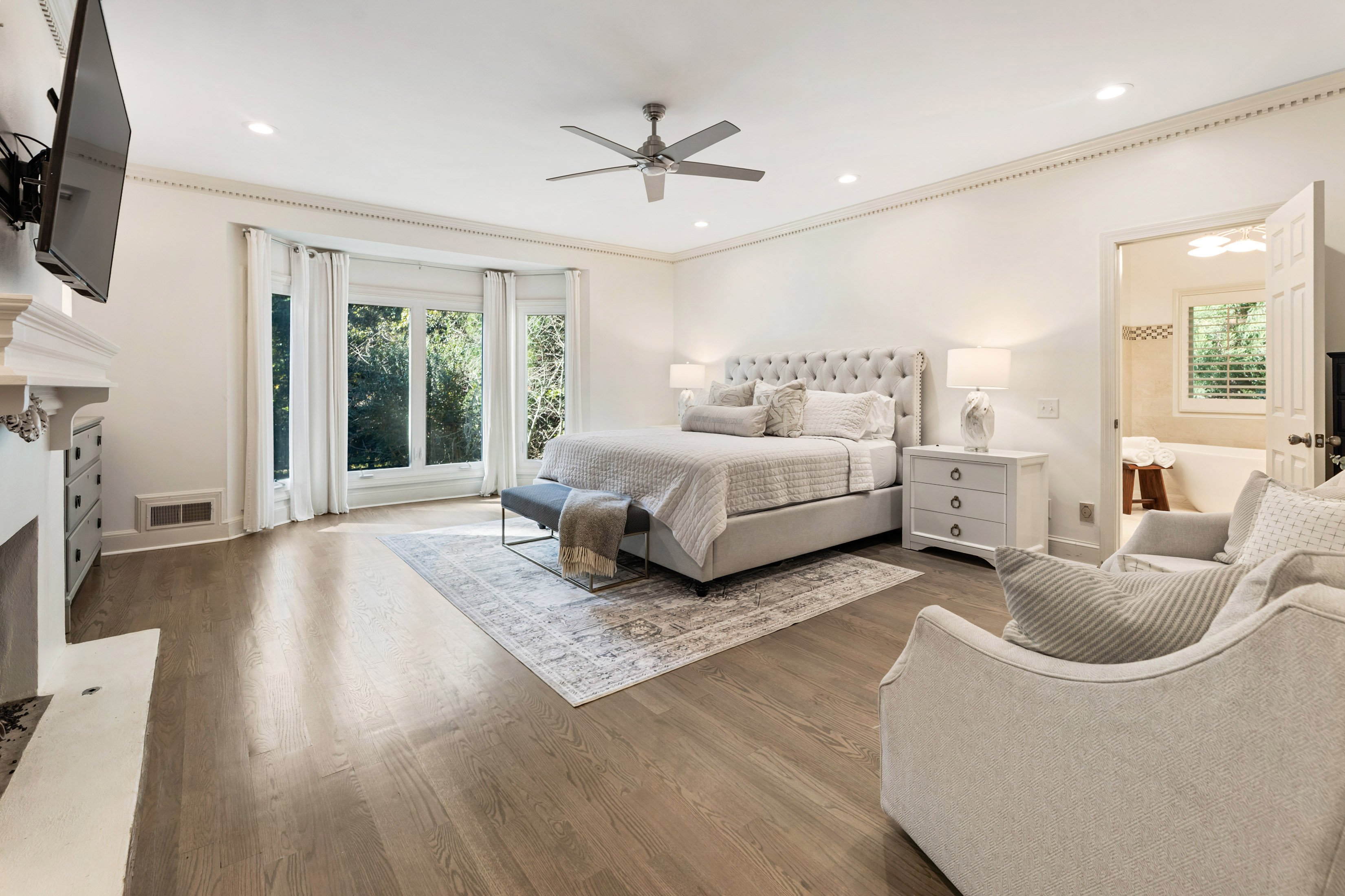  Gated One-Acre Estate Near Downtown Alpharetta and Crabapple - 物件實景