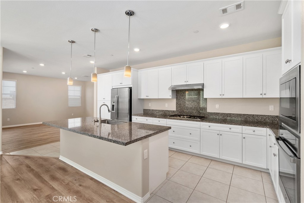 Valencia, California, 91354, United States, 4 Bedrooms Bedrooms, ,3 BathroomsBathrooms,Residential,For Sale,2001719