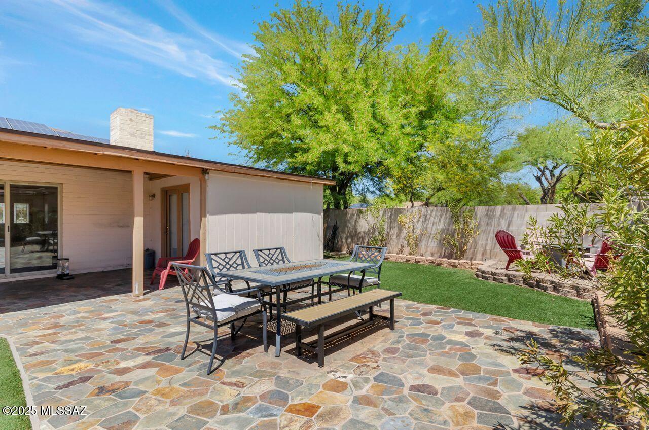 Tucson, Arizona, 85715, United States, 4 Bedrooms Bedrooms, ,2 BathroomsBathrooms,Residential,For Sale,1955495