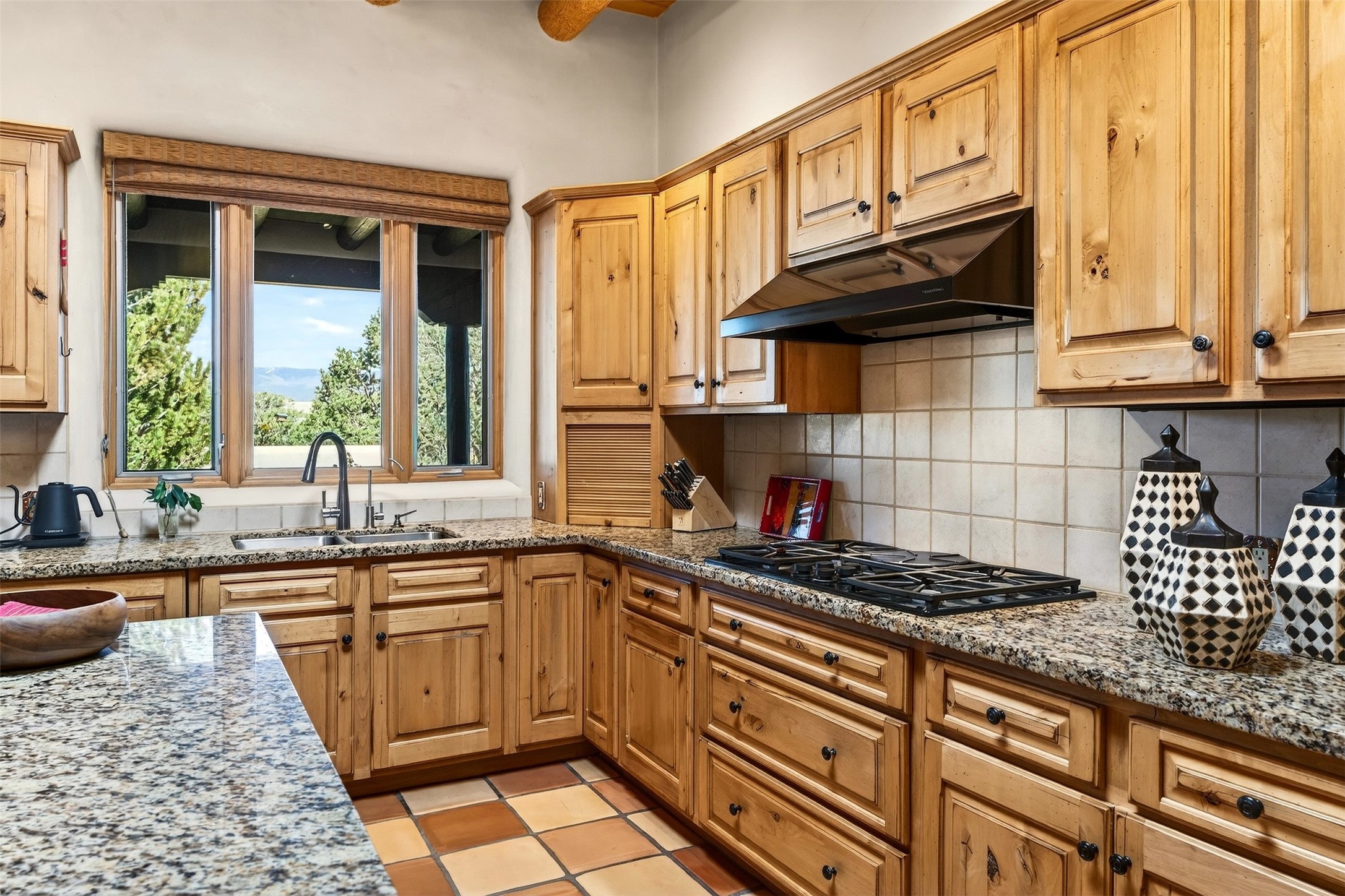  8 Ridgetop Circle - 物件實景