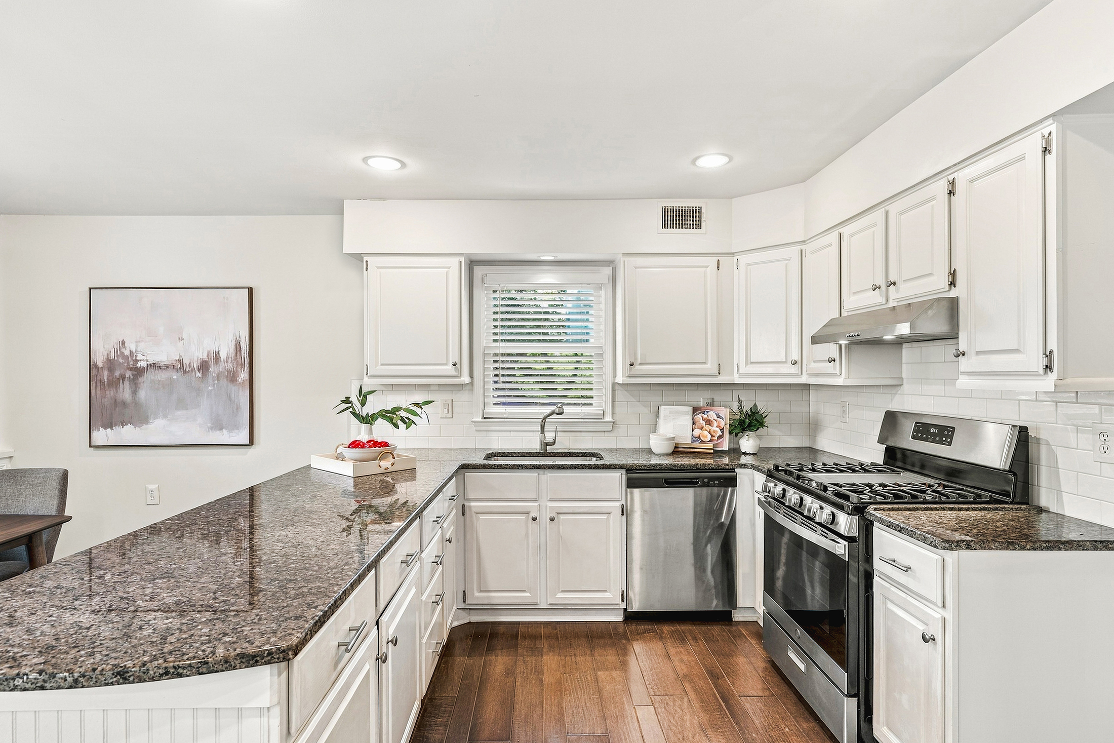  Inviting East Cobb Home in Heartwood Community - 物件實景