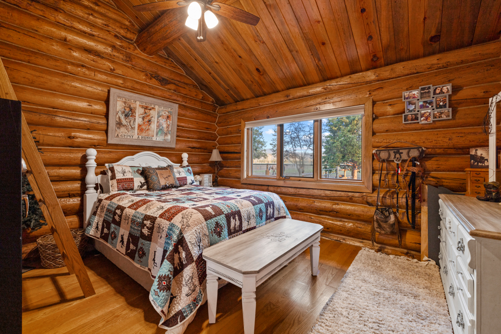 CHILOQUIN, Oregon, 97624, United States, 3 Bedrooms Bedrooms, ,3 BathroomsBathrooms,Residential,For Sale,1974697