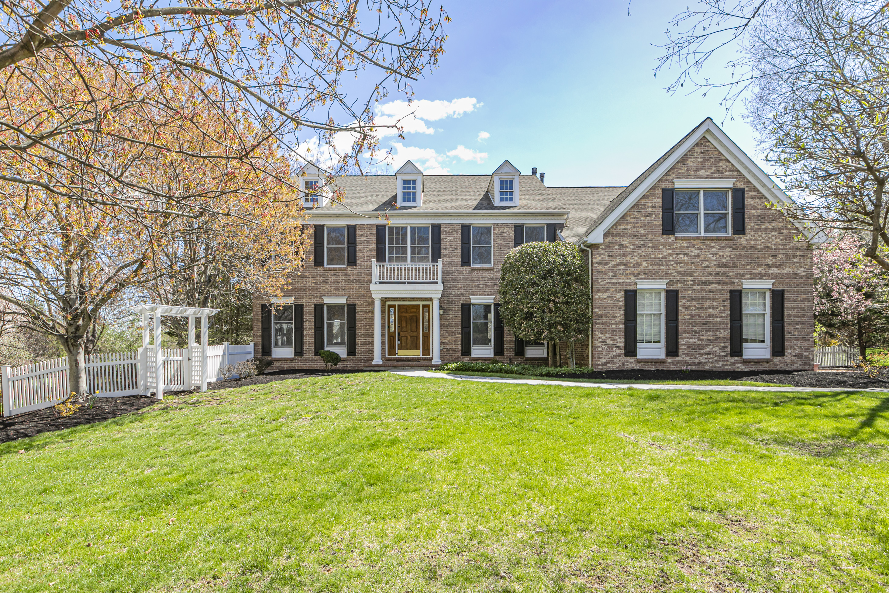  Newly Updated Ettl Farm Home on an Exceptional Lot - 物件實景