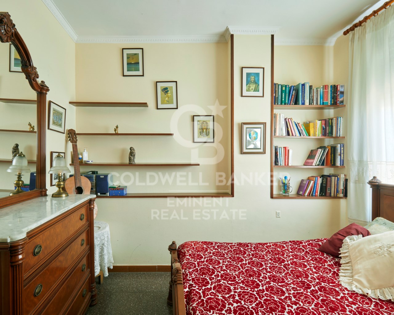 Barcelona, Catalonia, ES, 4 Bedrooms Bedrooms, ,2 BathroomsBathrooms,Residential,For Sale,1829599