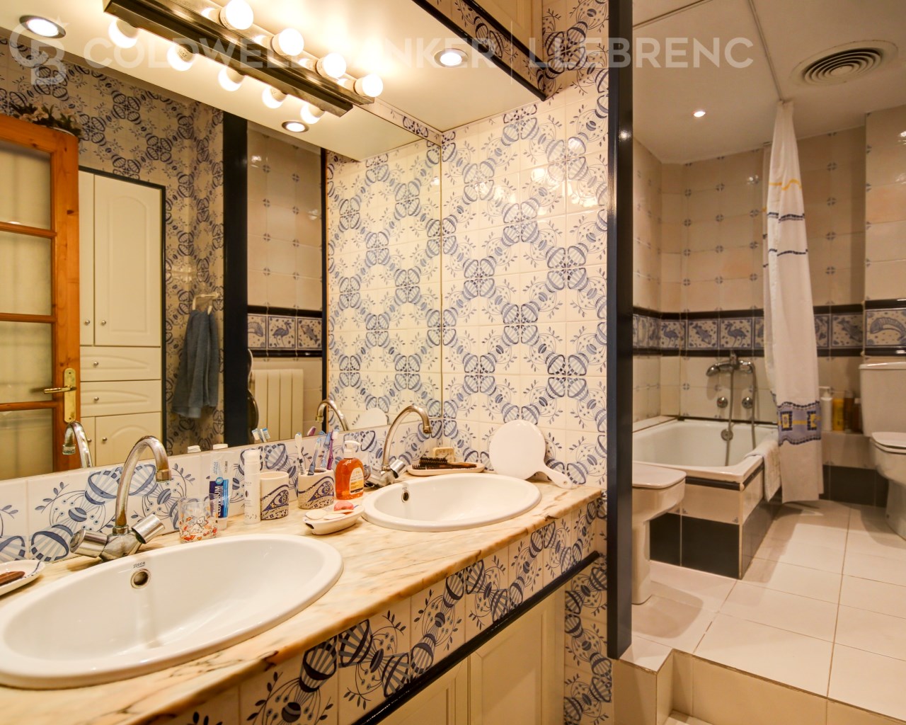 Barcelona, Catalonia, ES, 4 Bedrooms Bedrooms, ,1 BathroomBathrooms,Residential,For Sale,1622772