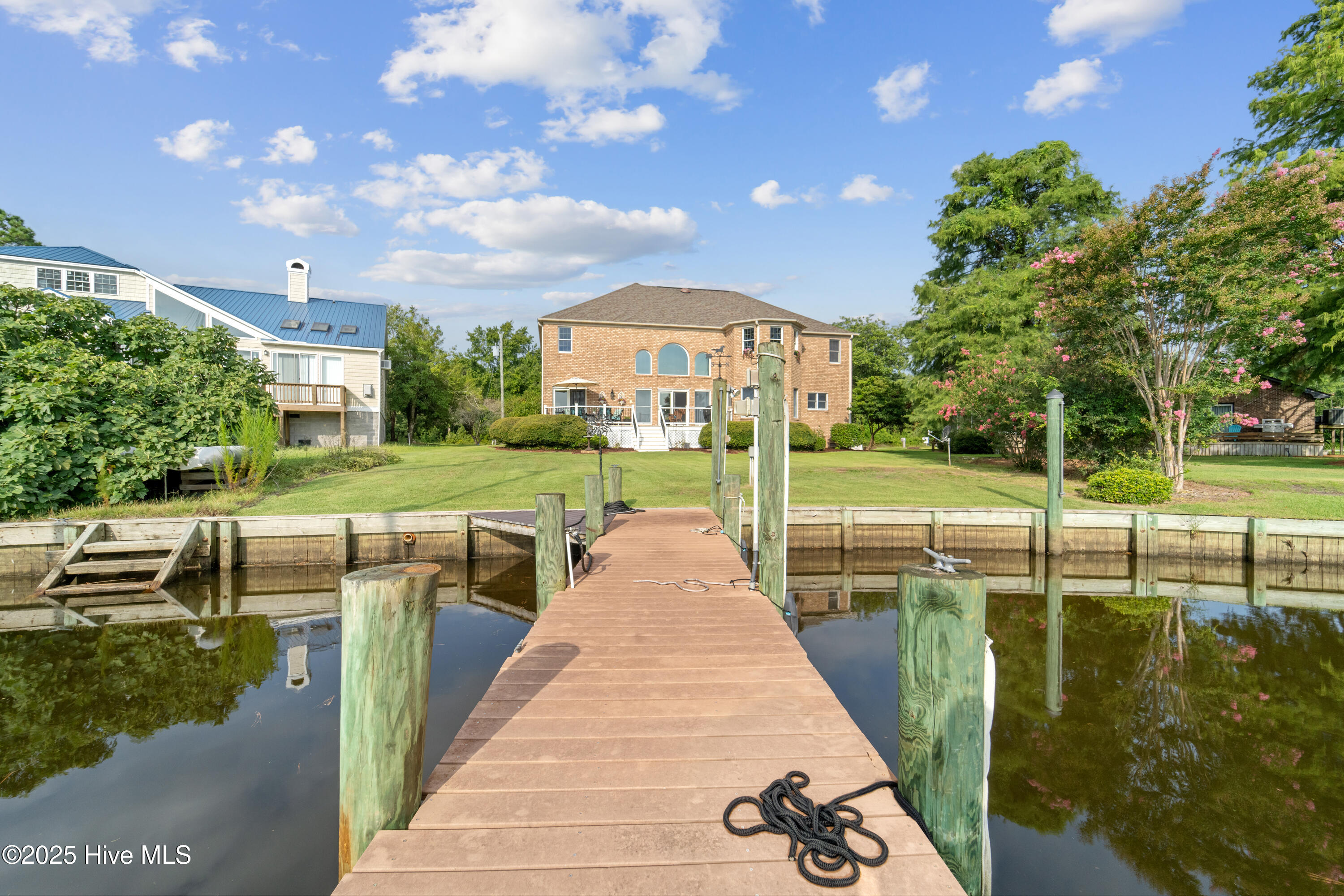 New Bern, North Carolina, 28560, United States, 4 Bedrooms Bedrooms, ,3 BathroomsBathrooms,Residential,For Sale,1907556