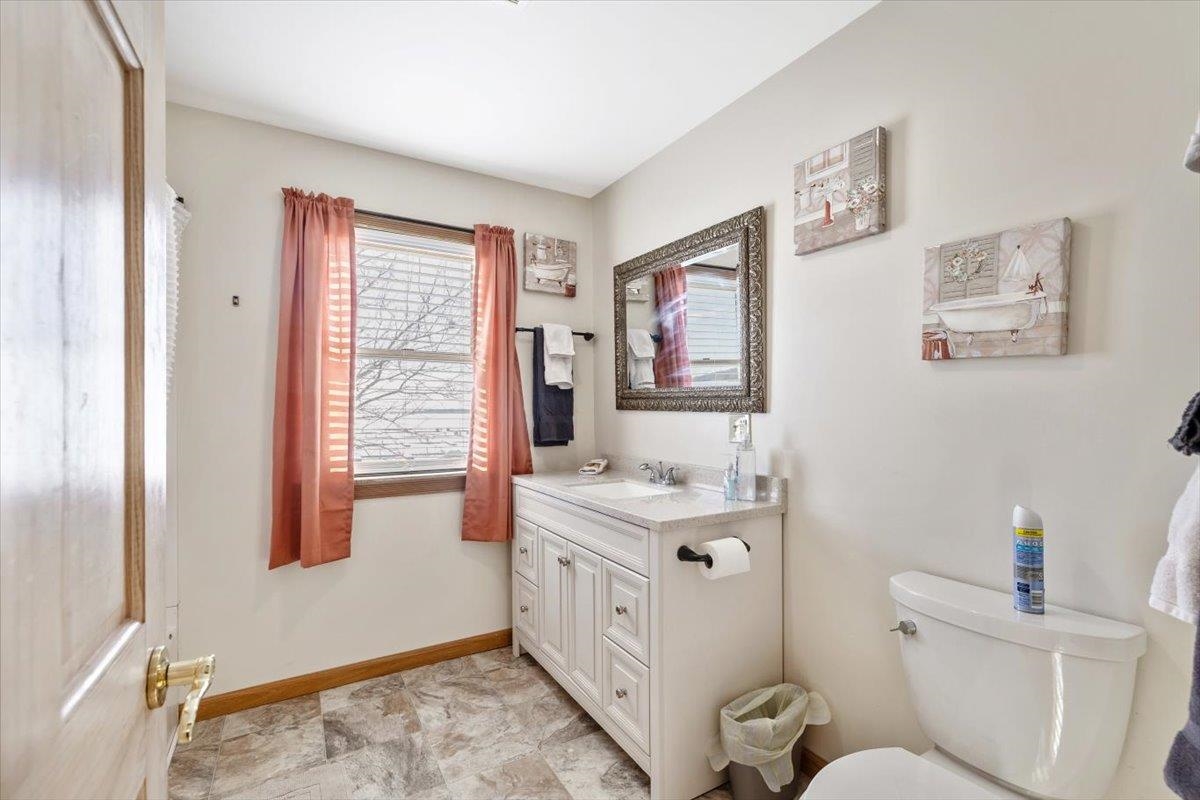 St. Albans Town, Vermont, 05478, United States, 4 Bedrooms Bedrooms, ,2 BathroomsBathrooms,Residential,For Sale,2022571