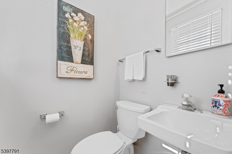 Hillsborough Twp., New Jersey, 08844, United States, 4 Bedrooms Bedrooms, ,3 BathroomsBathrooms,Residential,For Sale,1999779