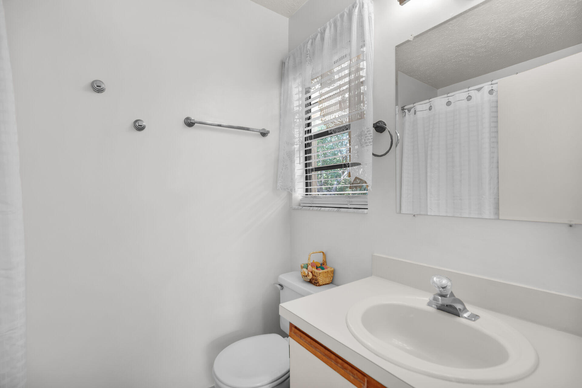 MARATHON, Florida, 33050, United States, 2 Bedrooms Bedrooms, ,2 BathroomsBathrooms,Residential,For Sale,1707651