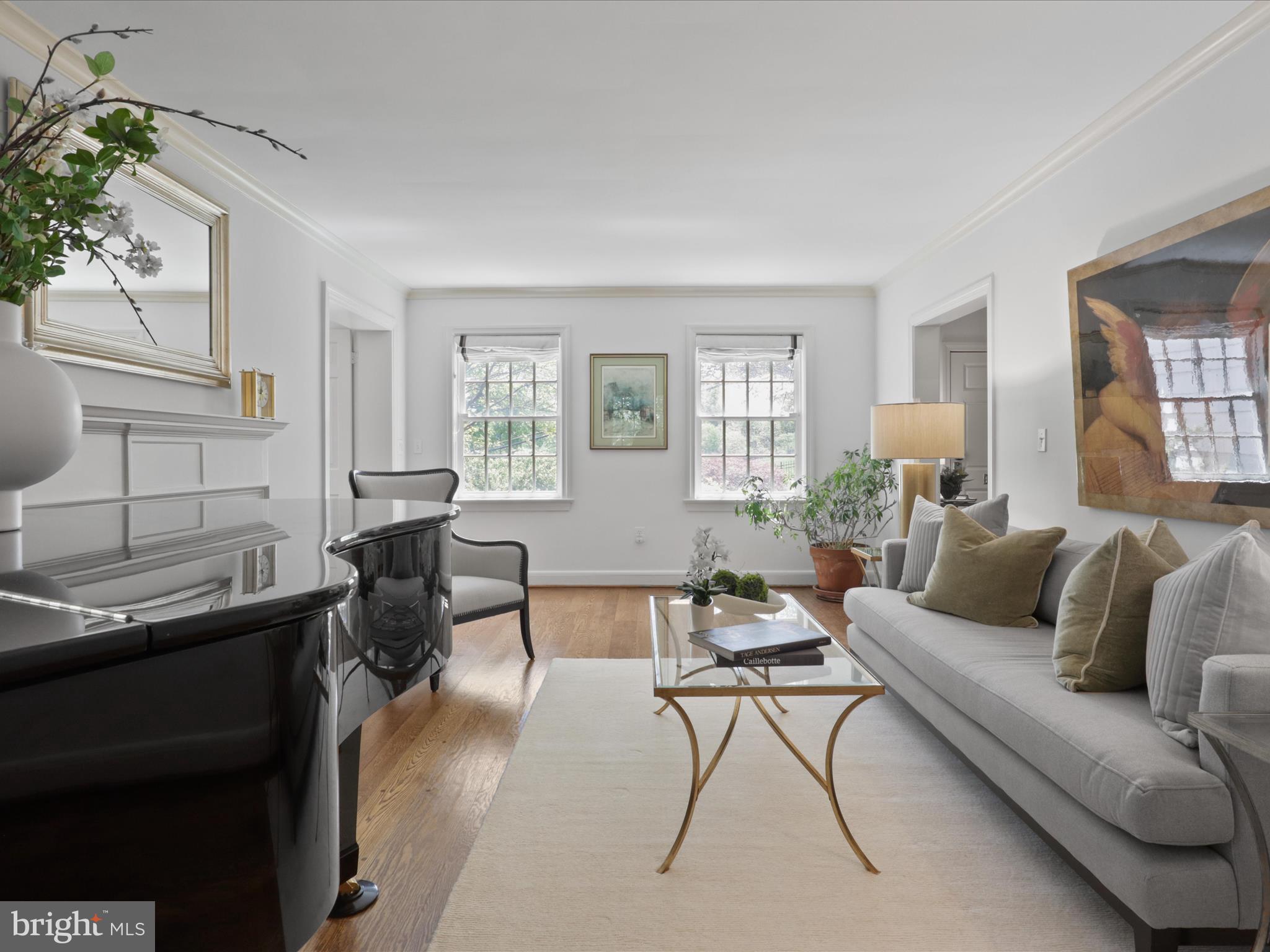 Arlington, Virginia, 22207, United States, 4 Bedrooms Bedrooms, ,4 BathroomsBathrooms,Residential,For Sale,1792386