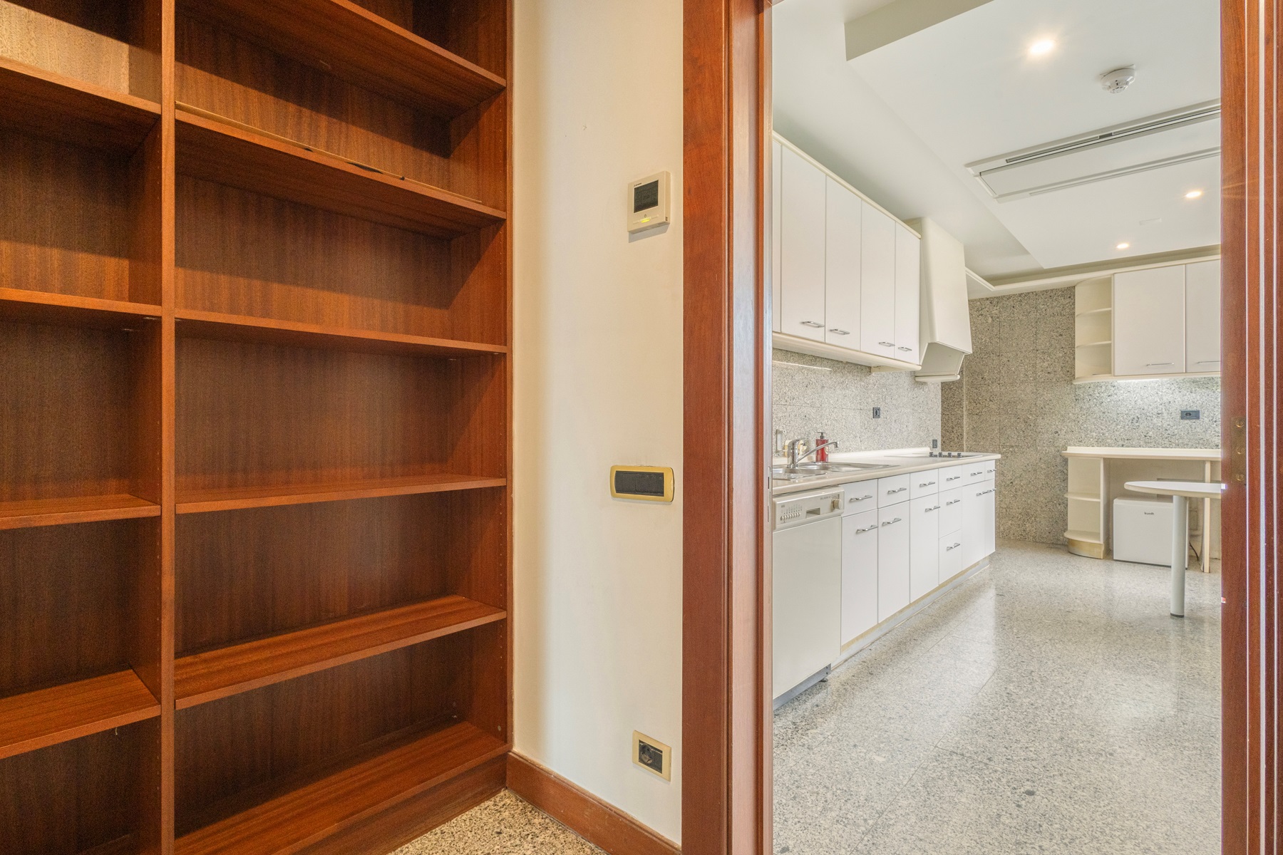  Flat, 4 bedrooms, for Sale - 物件實景