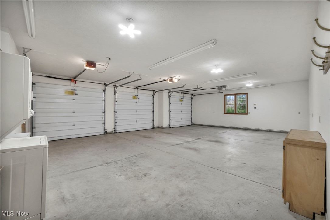 Lagrange, Ohio, 44050, United States, 3 Bedrooms Bedrooms, ,3 BathroomsBathrooms,Residential,For Sale,1988206