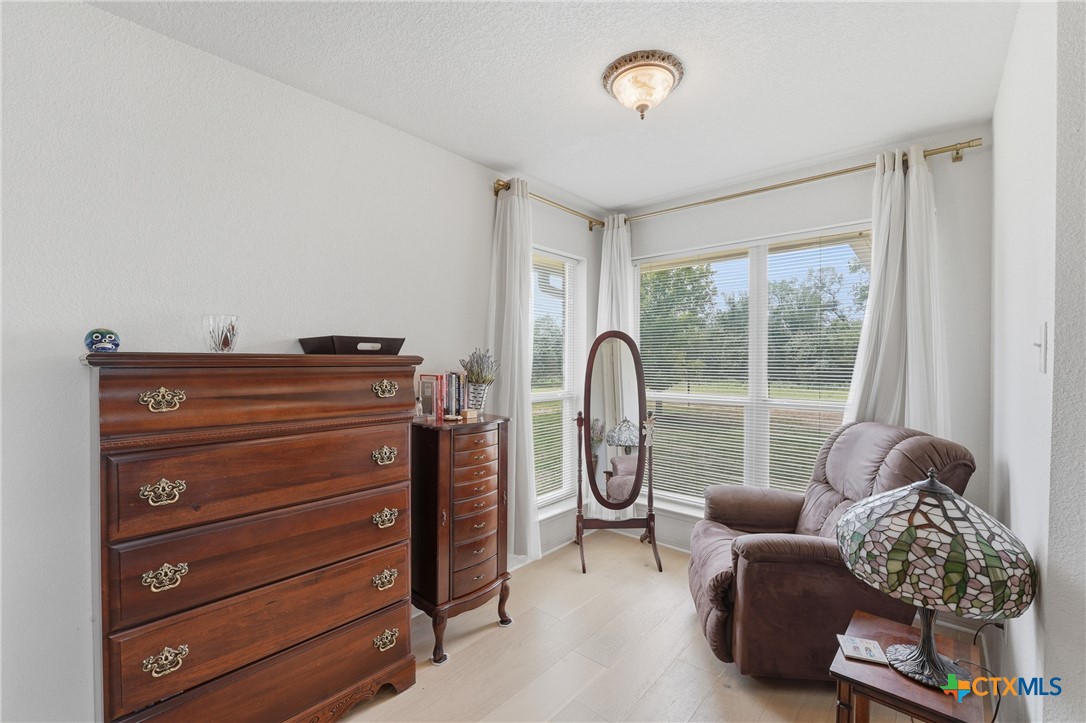 Seguin, Texas, 78155, United States, 5 Bedrooms Bedrooms, ,3 BathroomsBathrooms,Residential,For Sale,2049422