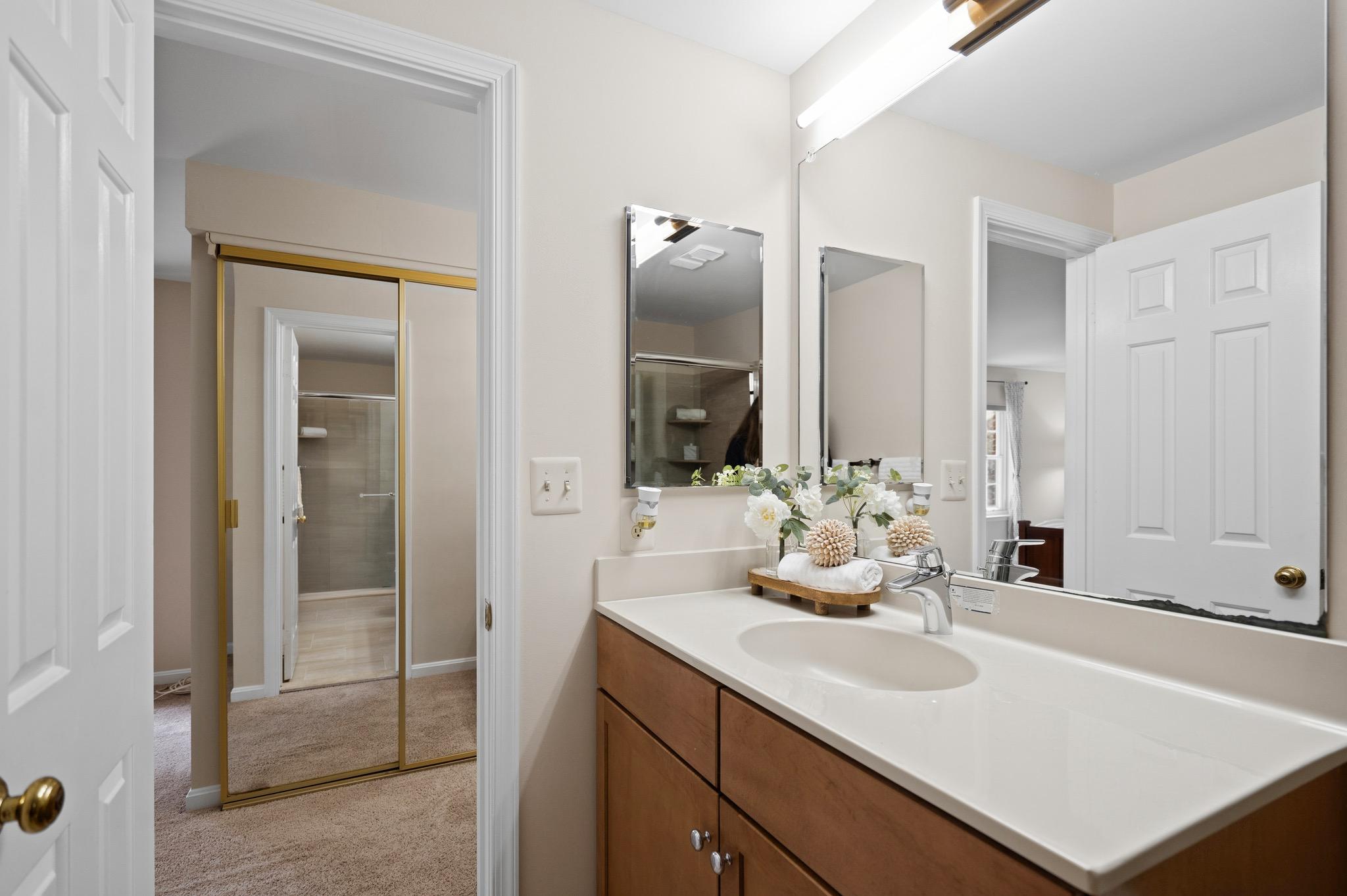  8943 Park Forest Drive, Springfield, VA, 22152 - 物件實景