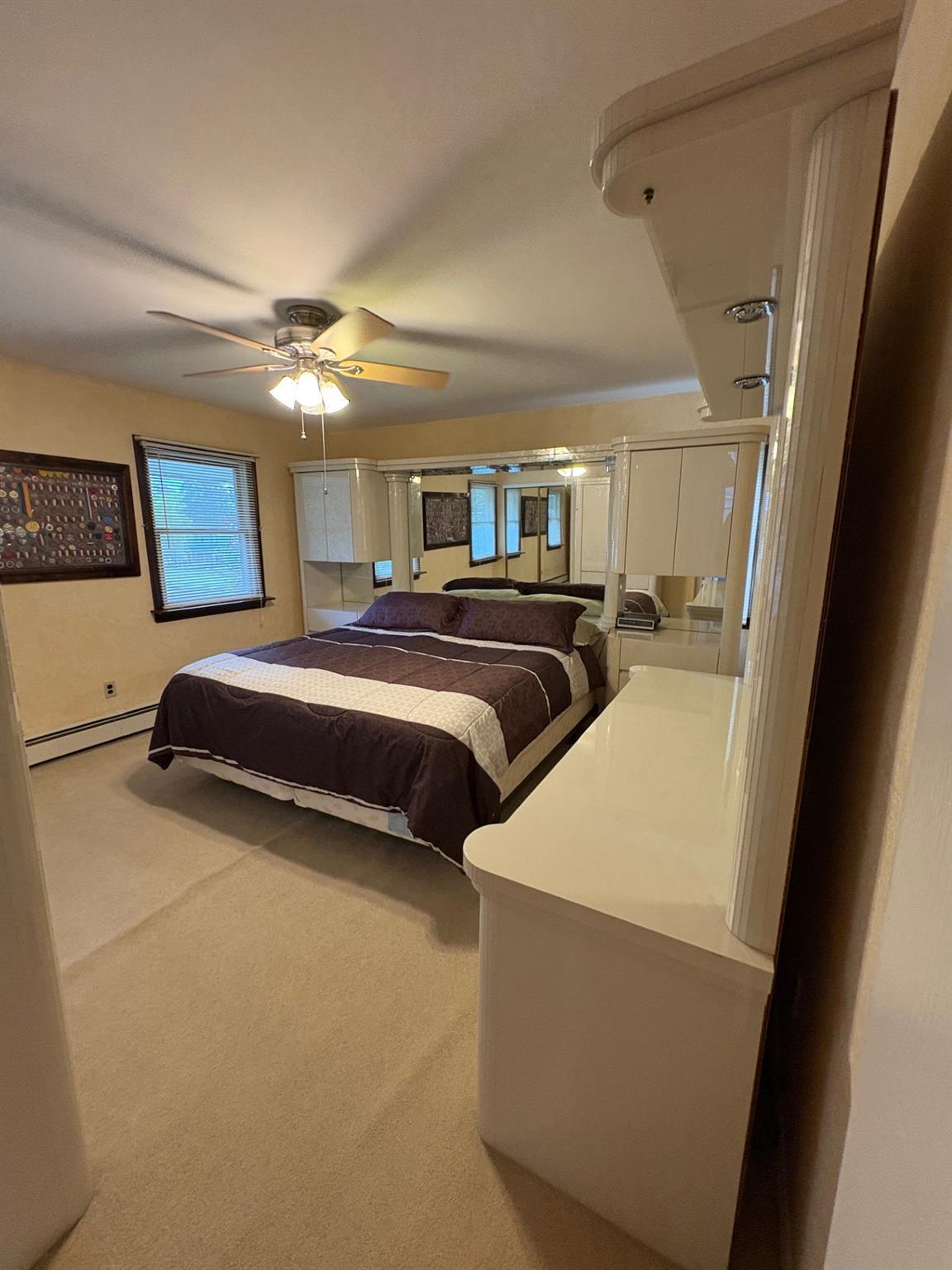 Hauppauge, New York, 11788, United States, 4 Bedrooms Bedrooms, ,3 BathroomsBathrooms,Residential,For Sale,1924109
