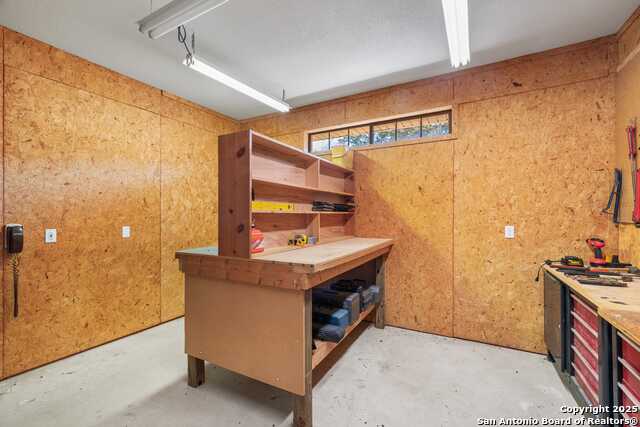 Kerrville, Texas, 78028, United States, 3 Bedrooms Bedrooms, ,3 BathroomsBathrooms,Residential,For Sale,1982669