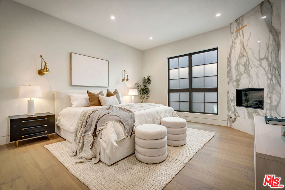 West Hollywood, California, 90069, United States, 3 Bedrooms Bedrooms, ,3 BathroomsBathrooms,Residential,For Sale,1999893