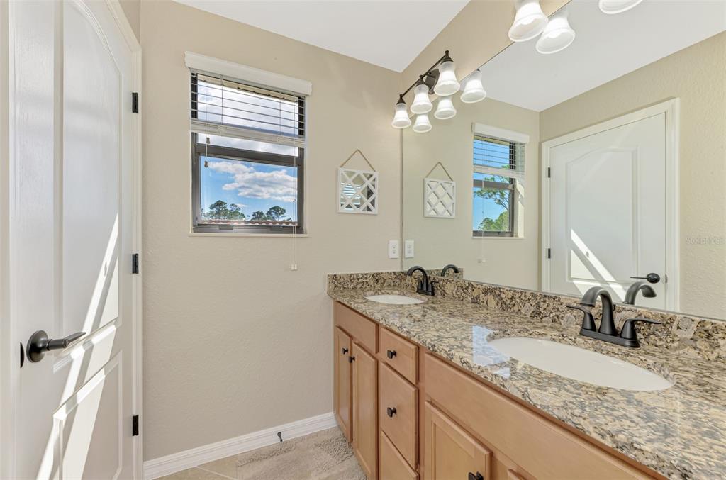Venice, Florida, 34293, United States, 5 Bedrooms Bedrooms, ,3 BathroomsBathrooms,Residential,For Sale,1705065